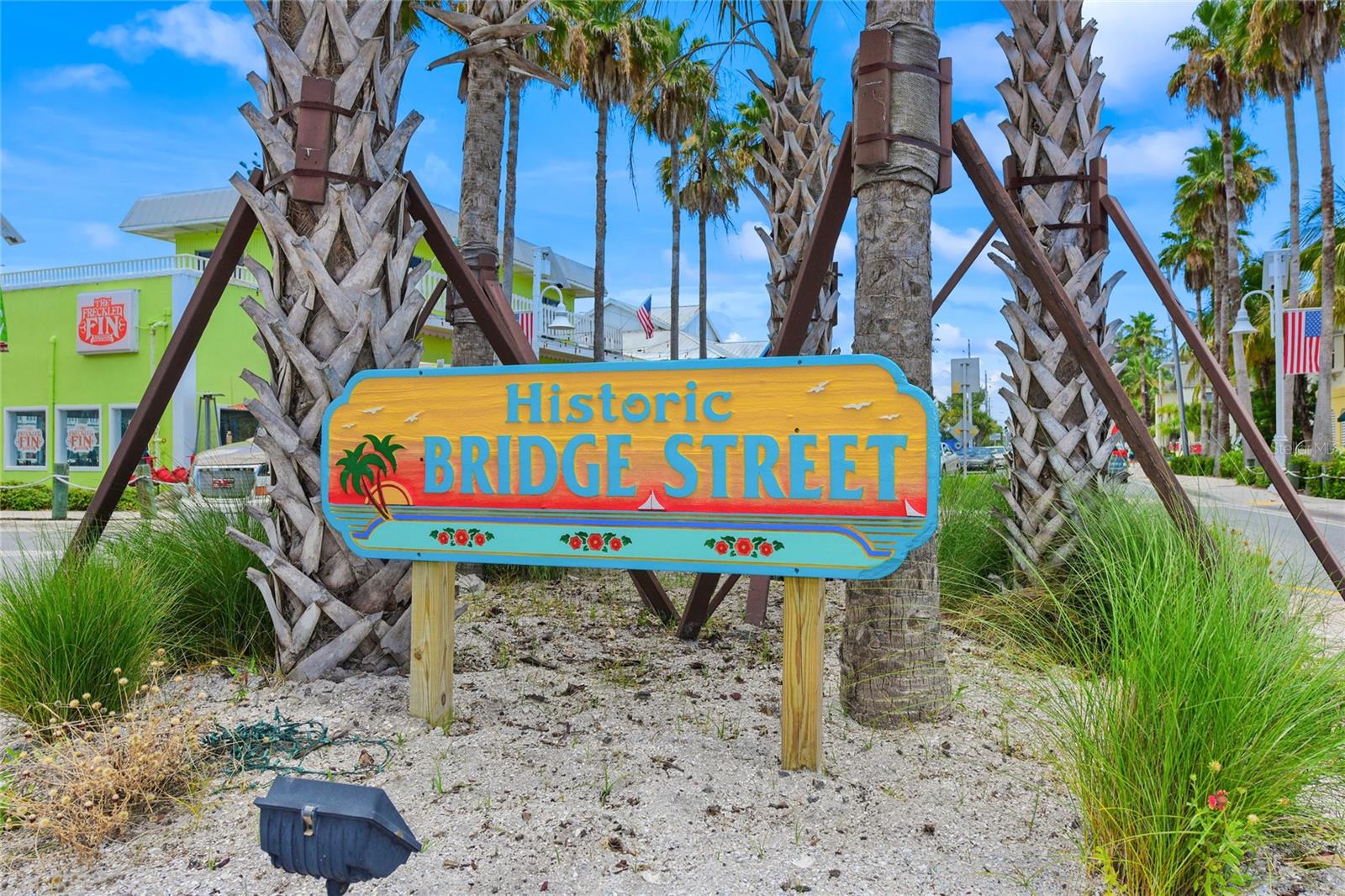 LUANA ISLES - Residential