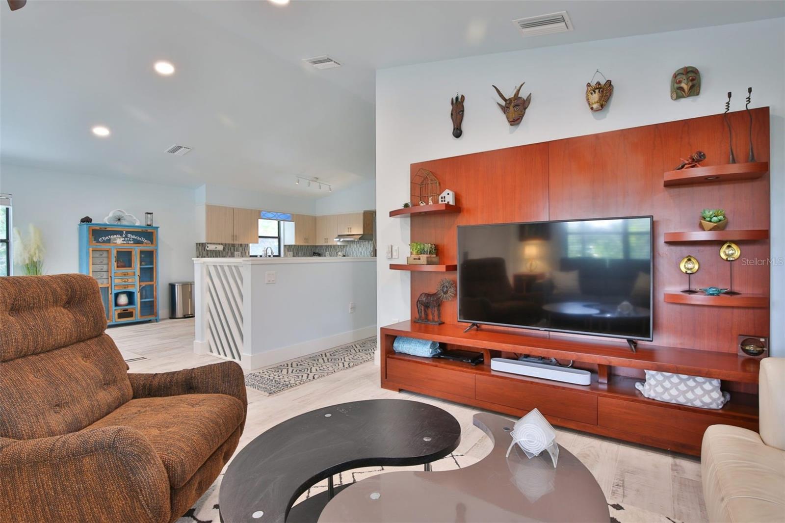 LUANA ISLES - Residential