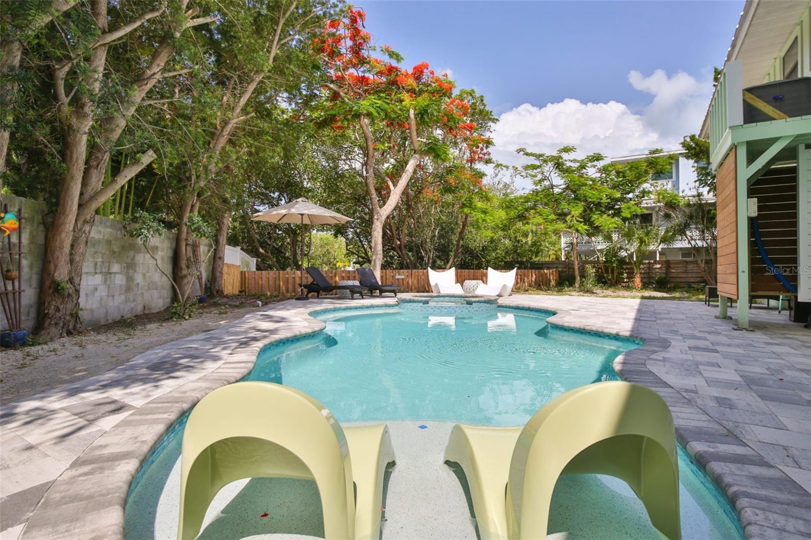 LUANA ISLES - Residential