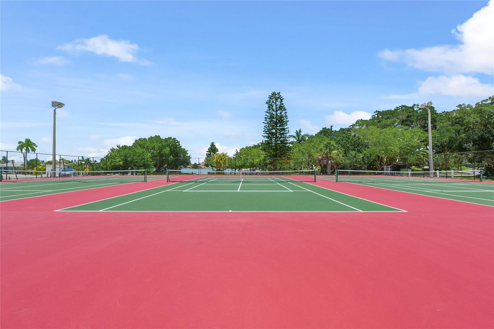 LUANA ISLES - Residential