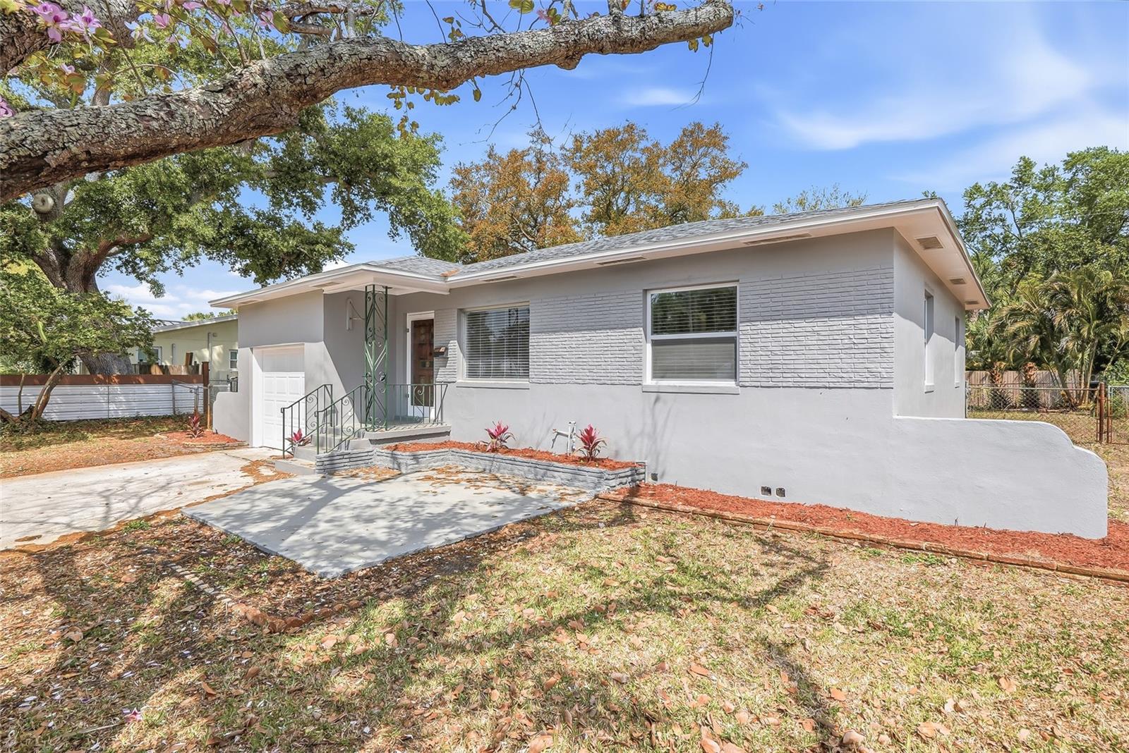 BOARDMAN & GOETZ OF DAVISTA - Residential