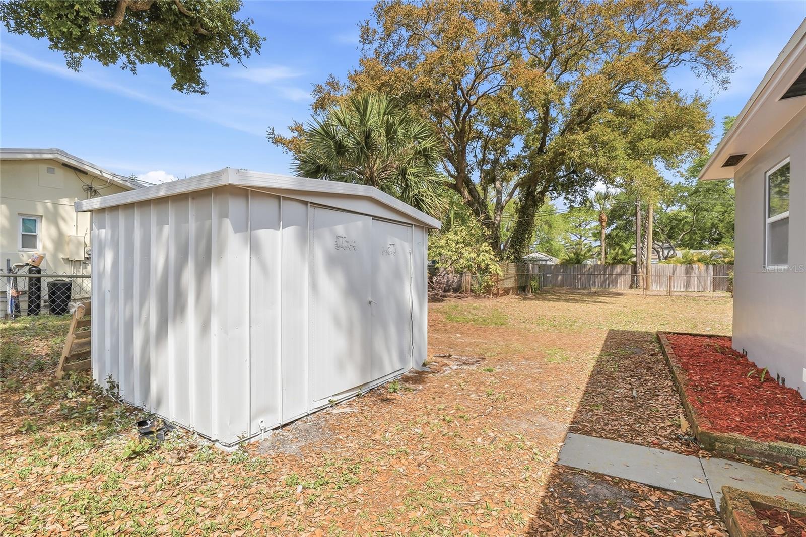 BOARDMAN & GOETZ OF DAVISTA - Residential