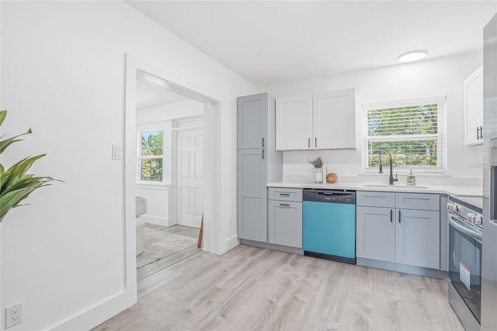 BOARDMAN & GOETZ OF DAVISTA - Residential