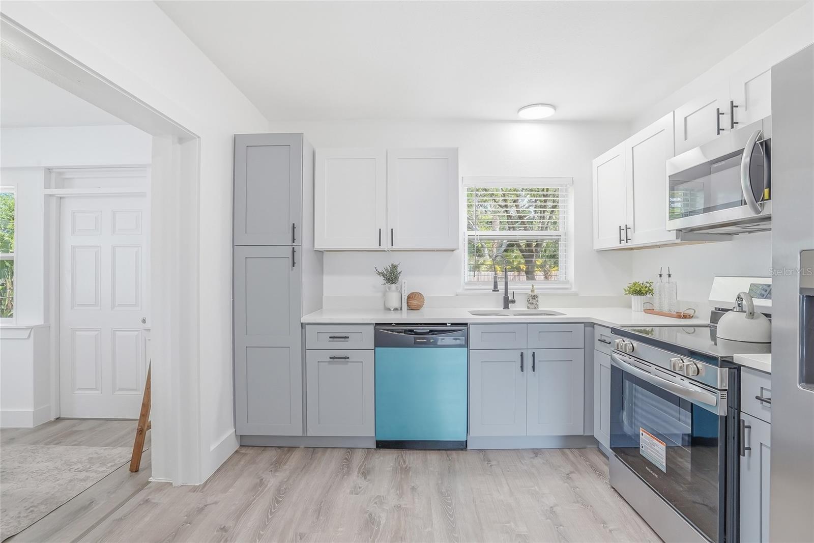 BOARDMAN & GOETZ OF DAVISTA - Residential