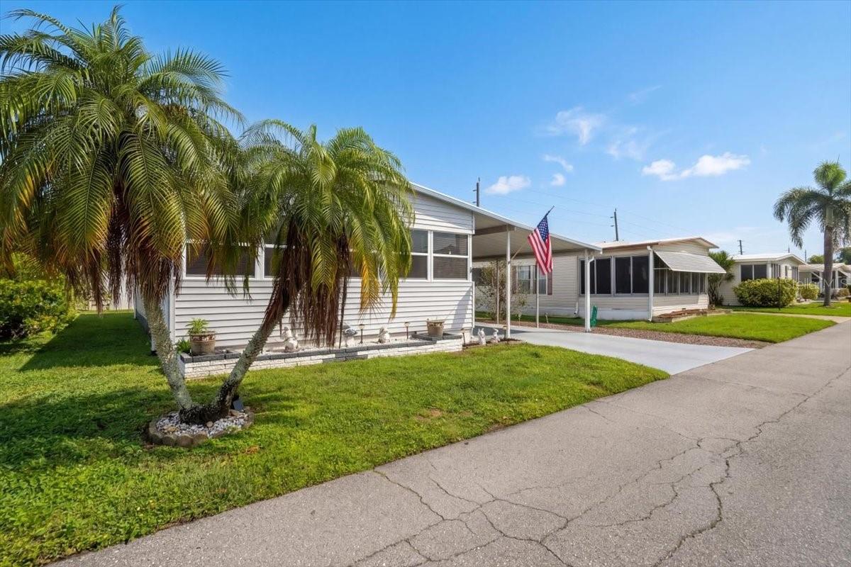 808 53RD AVENUE E 283, BRADENTON, FL, 34203 2 808 53RD AVENUE E 283