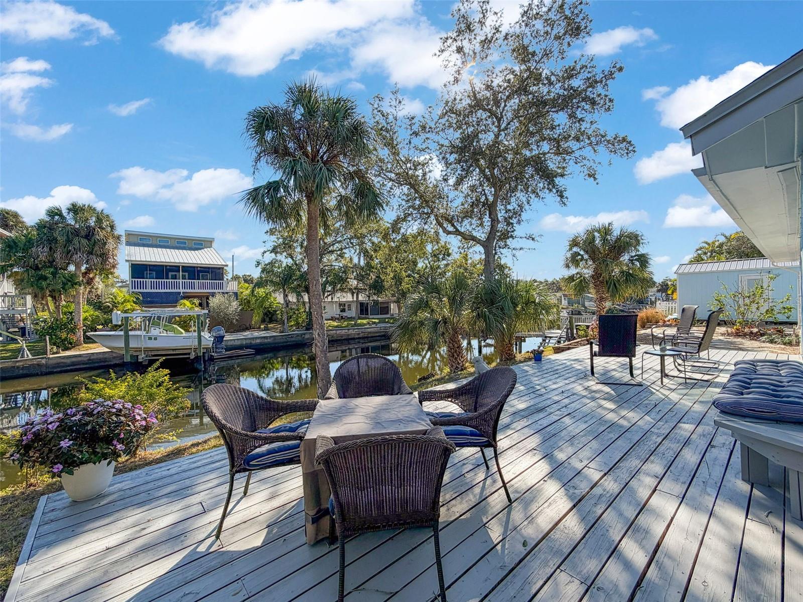 MARTHAS VINEYARD - Residential