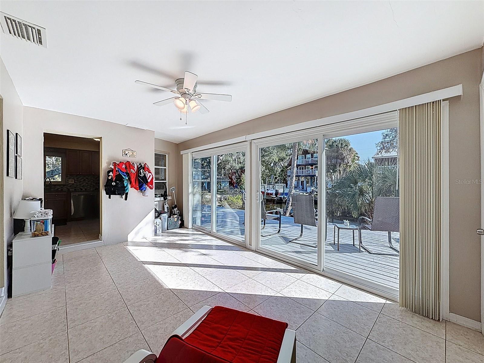 MARTHAS VINEYARD - Residential