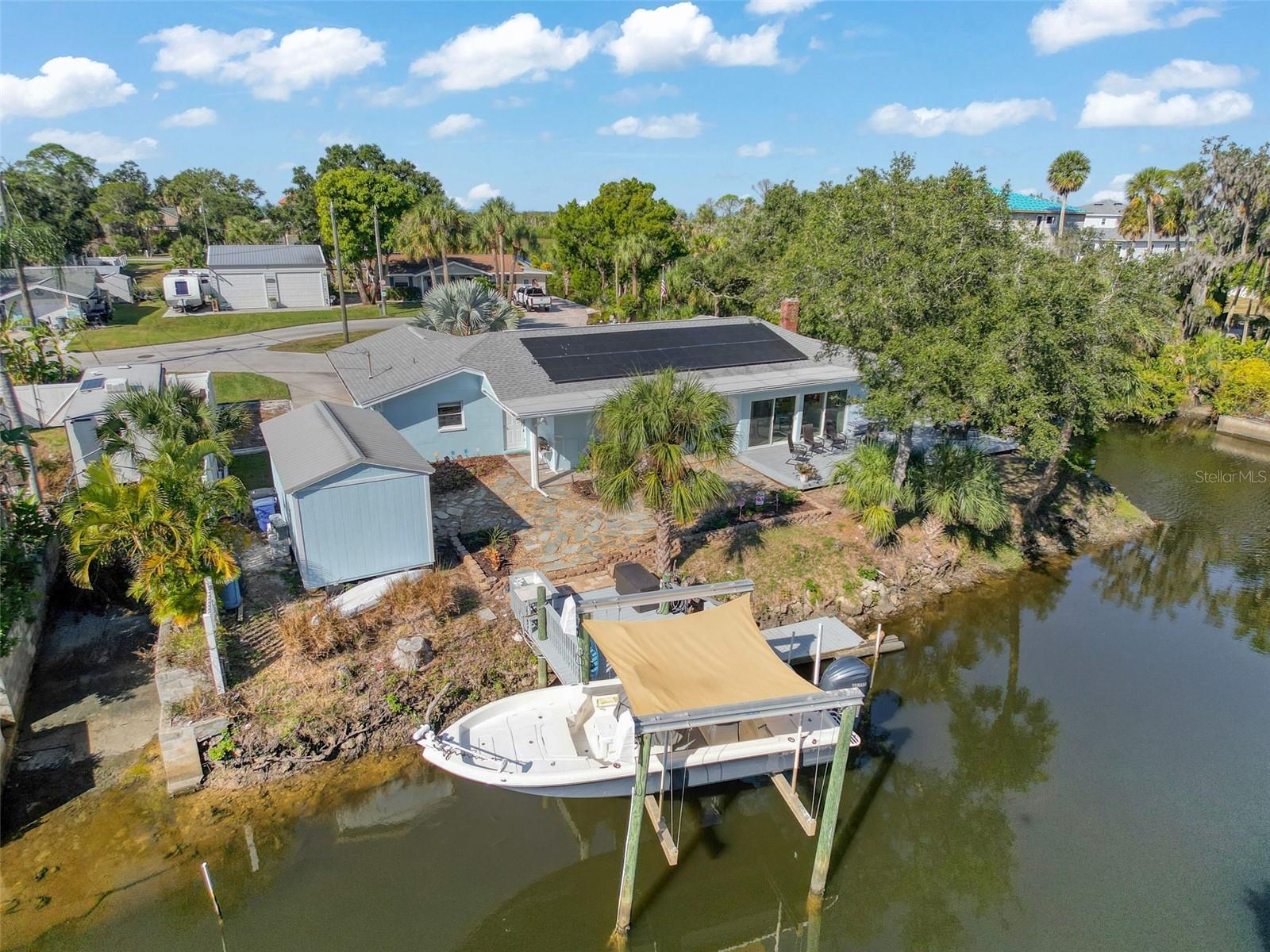 MARTHAS VINEYARD - Residential