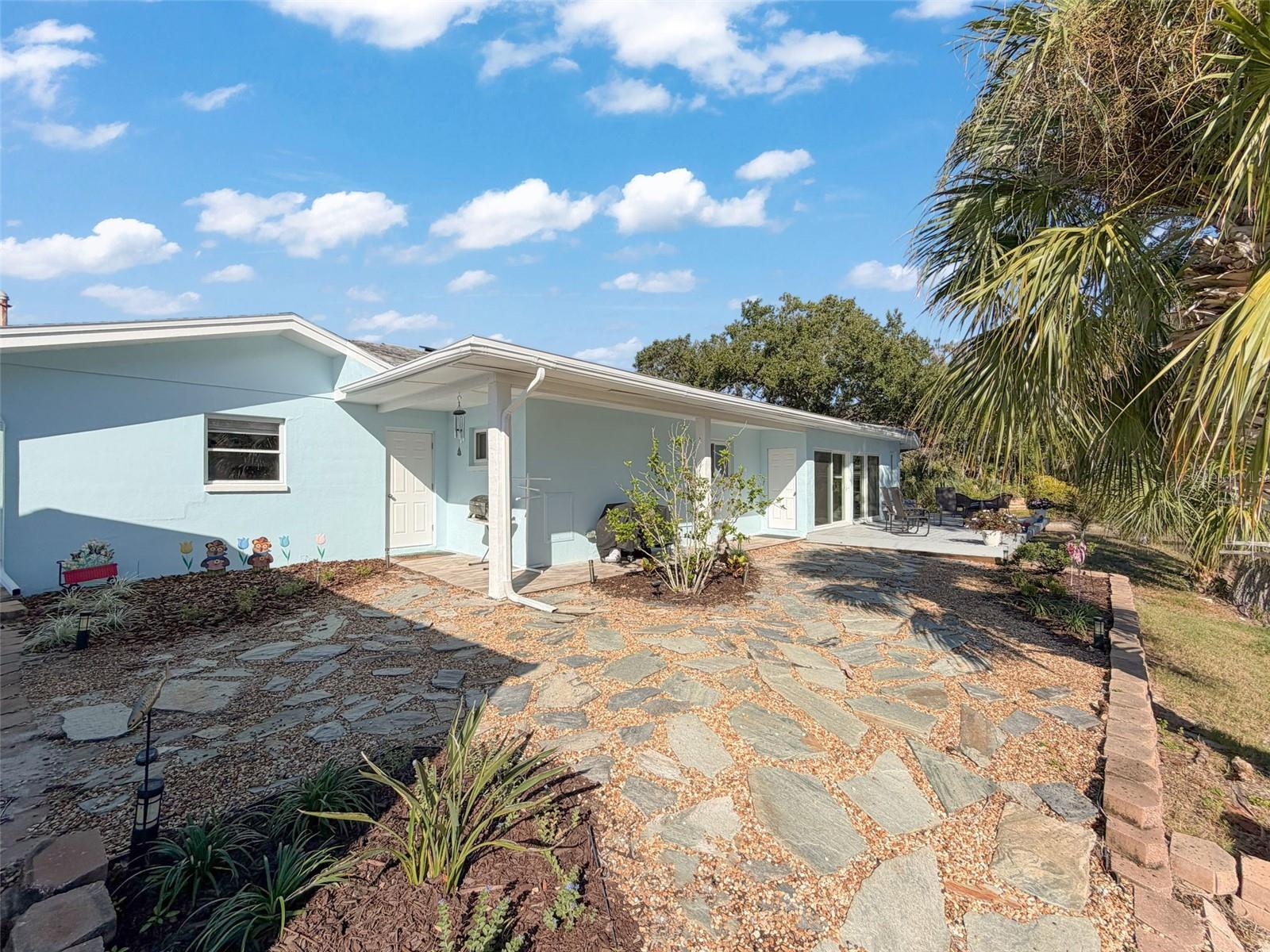 MARTHAS VINEYARD - Residential