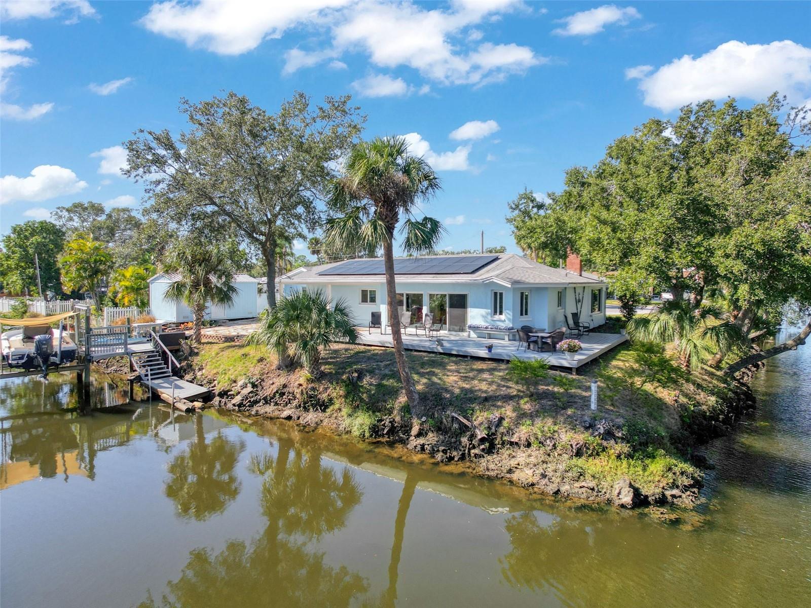 MARTHAS VINEYARD - Residential