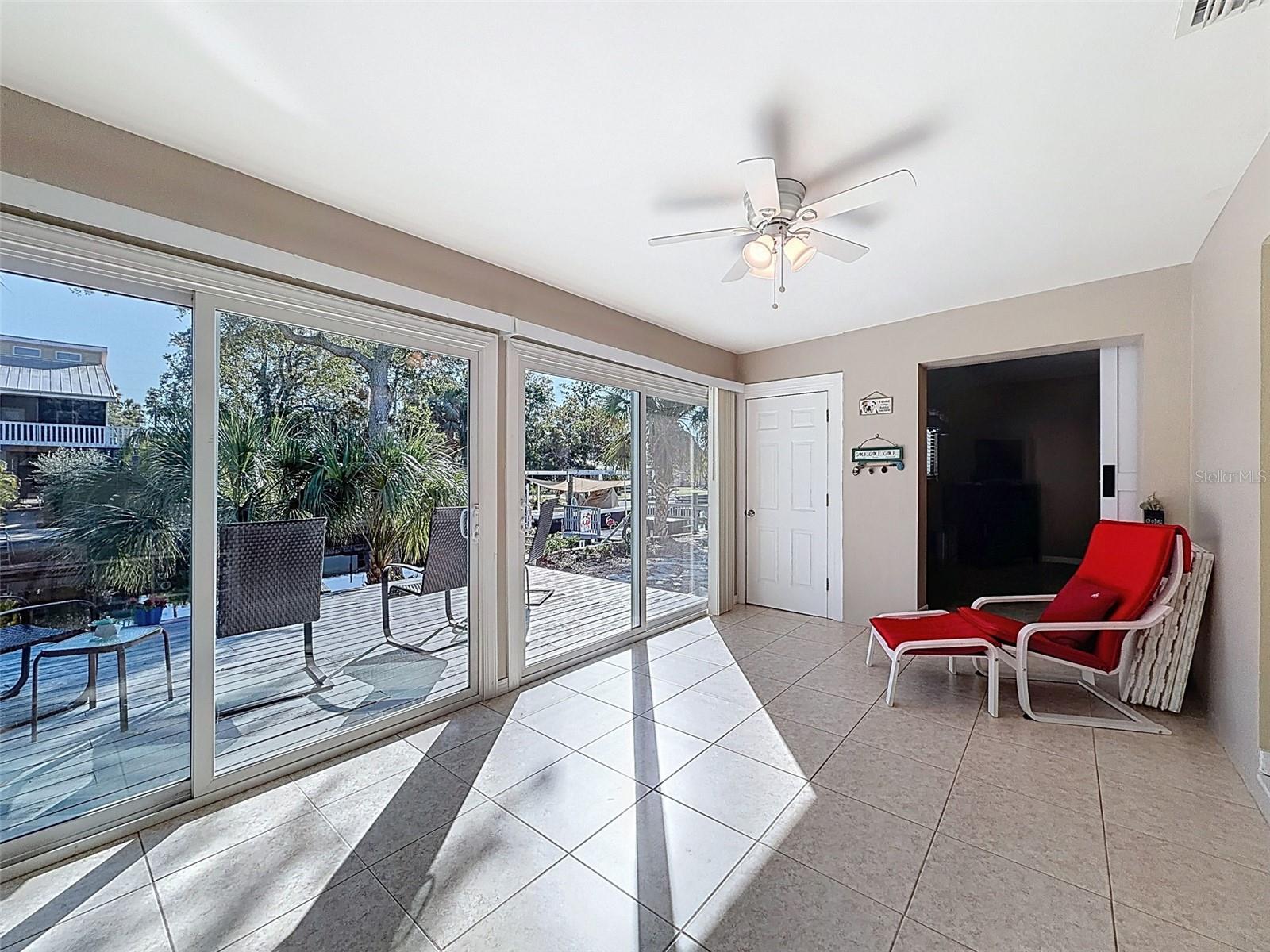 MARTHAS VINEYARD - Residential