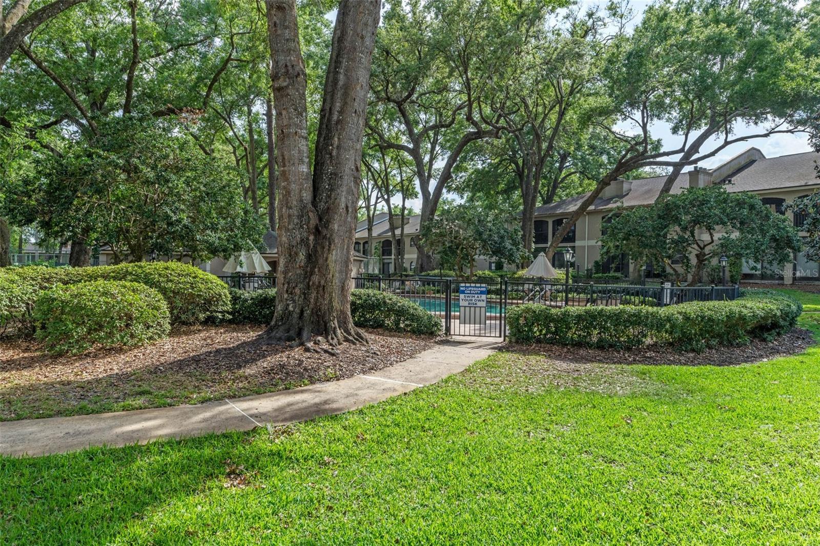 KENSINGTON PARK CONDO - Residential
