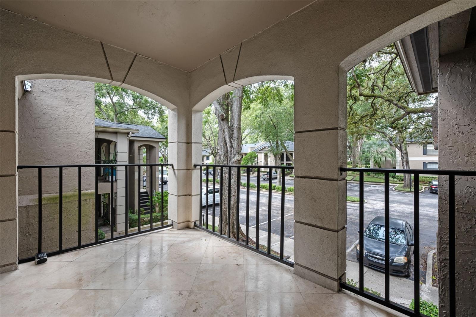 KENSINGTON PARK CONDO - Residential