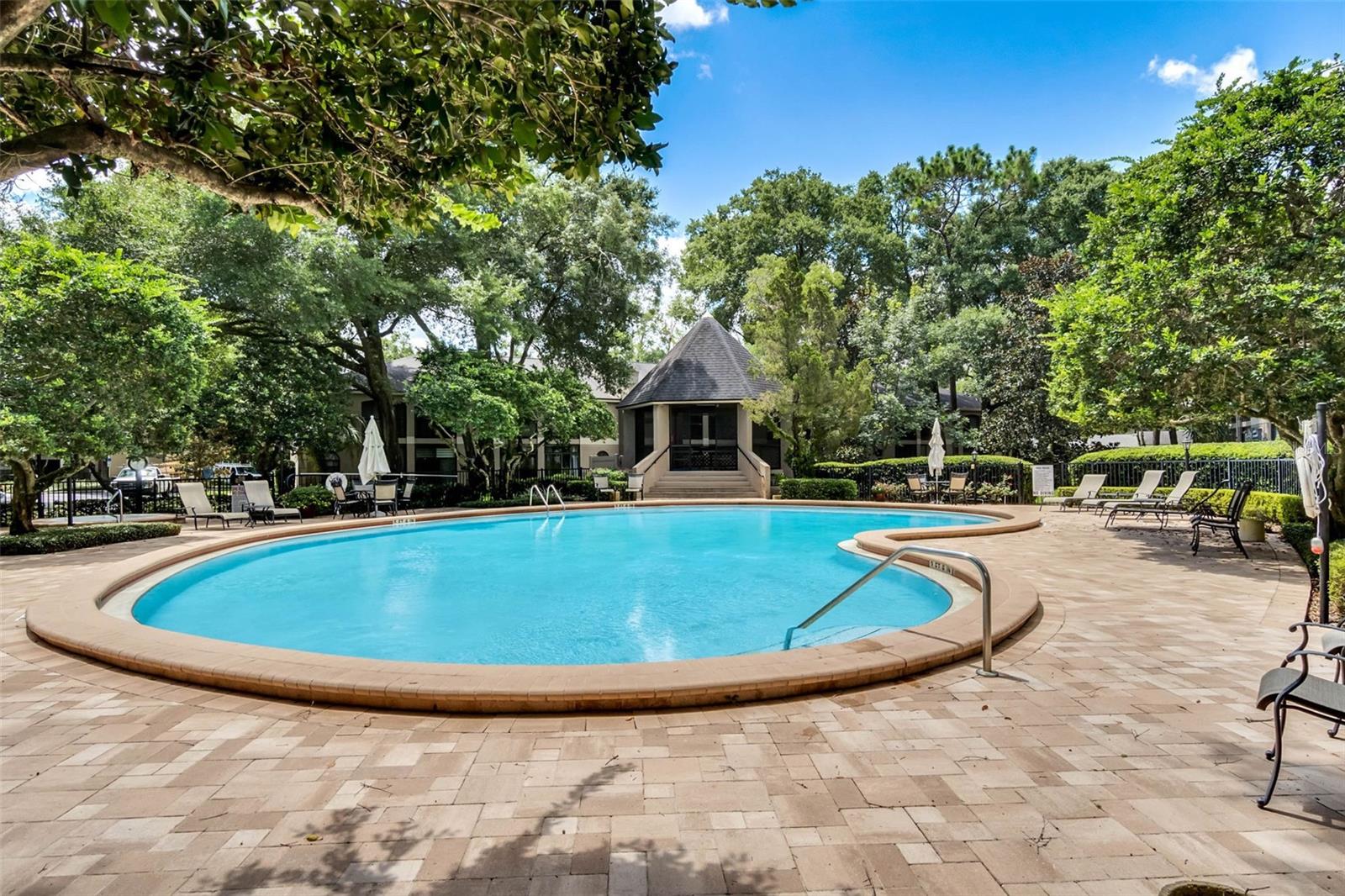 KENSINGTON PARK CONDO - Residential