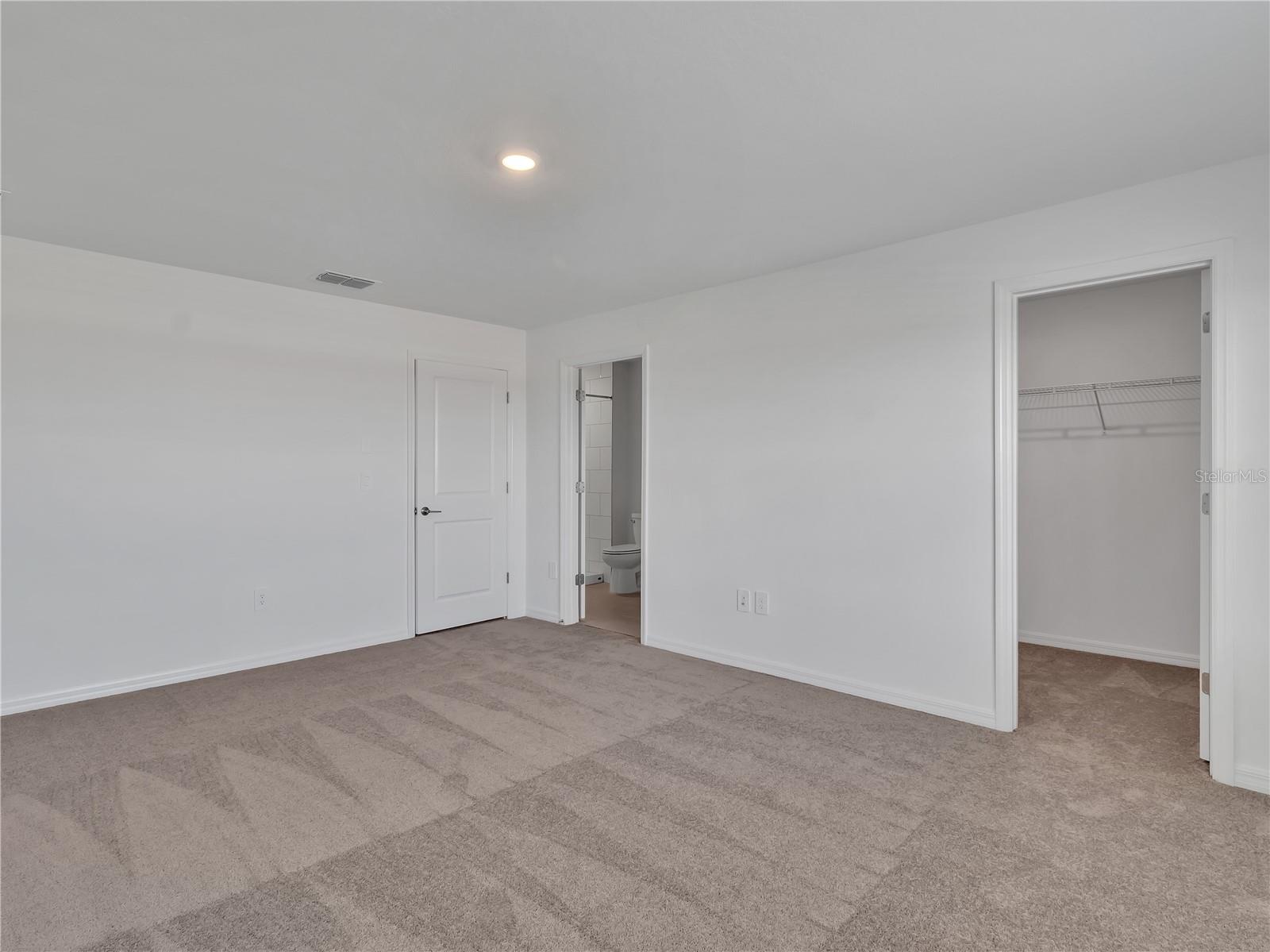 SEAIRE TOWNHOMES - Residential Lease