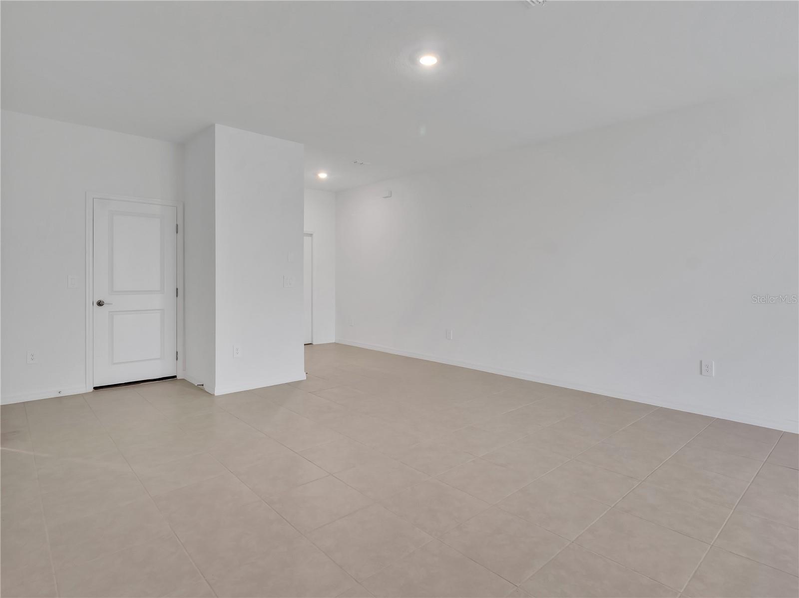 SEAIRE TOWNHOMES - Residential Lease