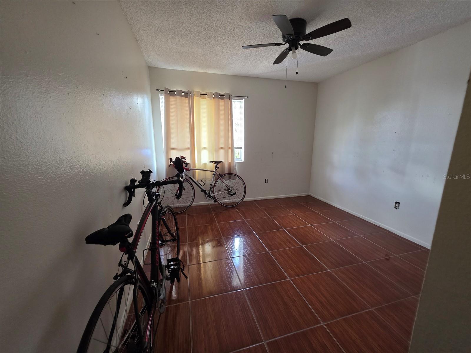 SKY LAKE SOUTH - Residential