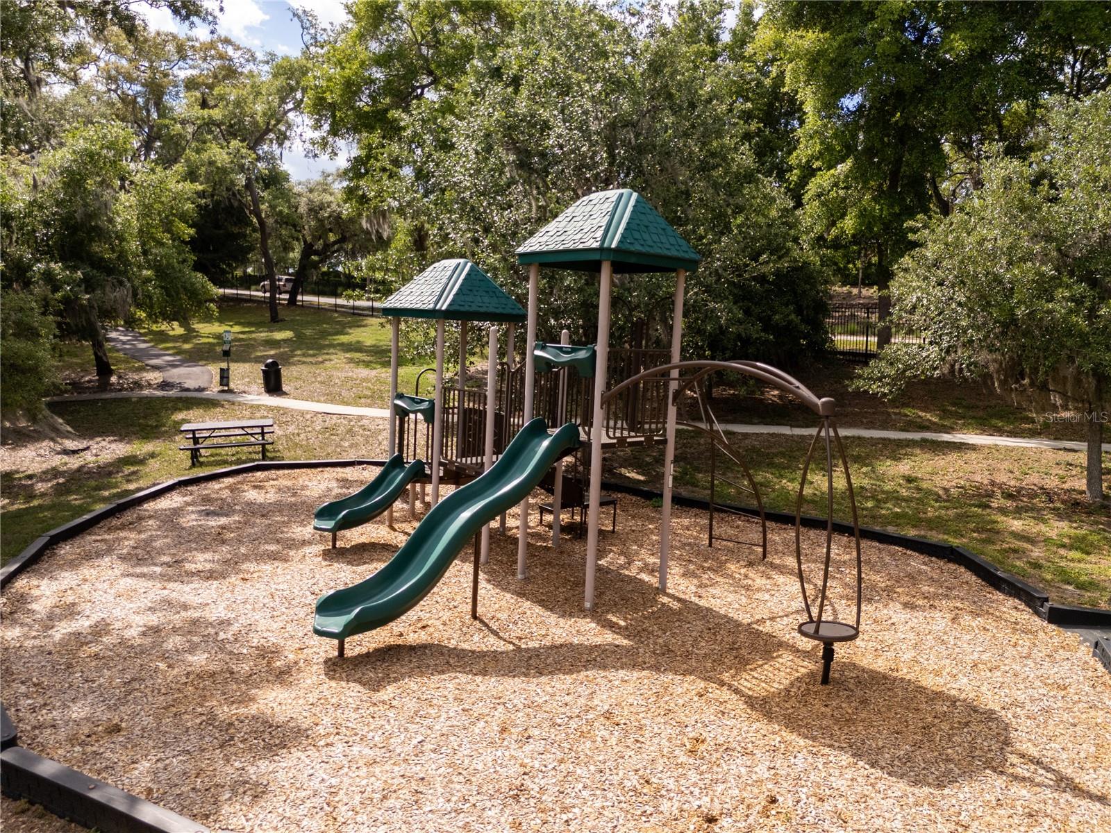 SANCTUARY/TWIN WATERS - Residential