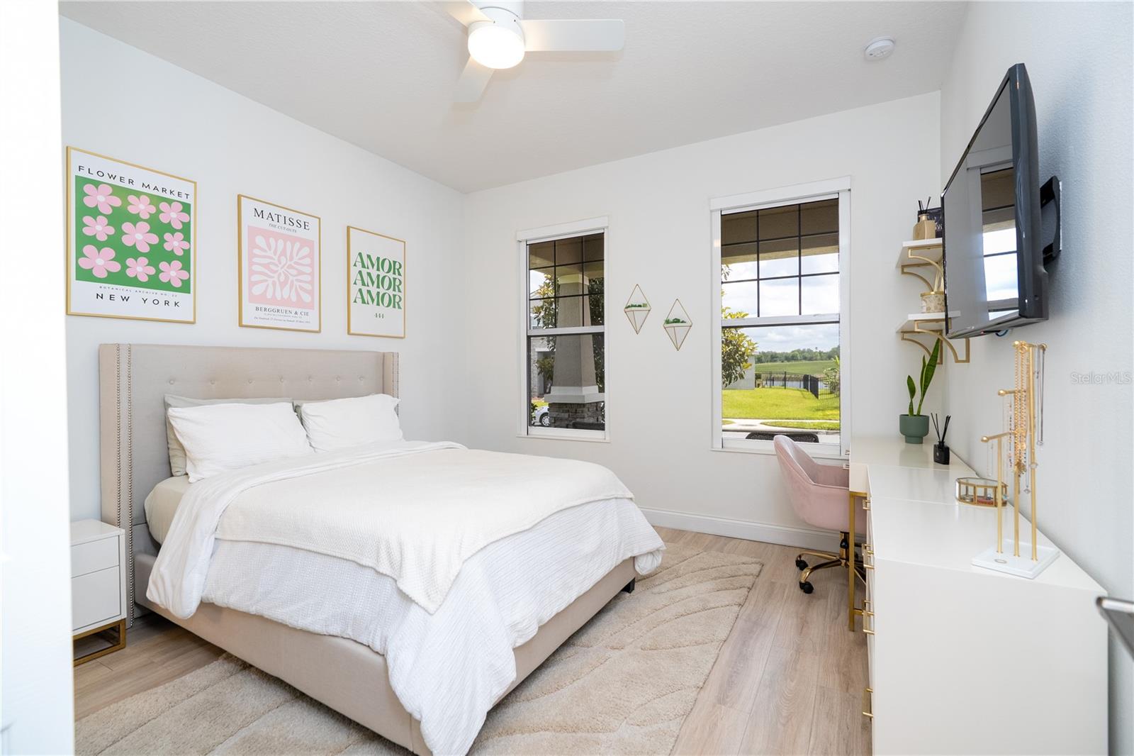 SANCTUARY/TWIN WATERS - Residential