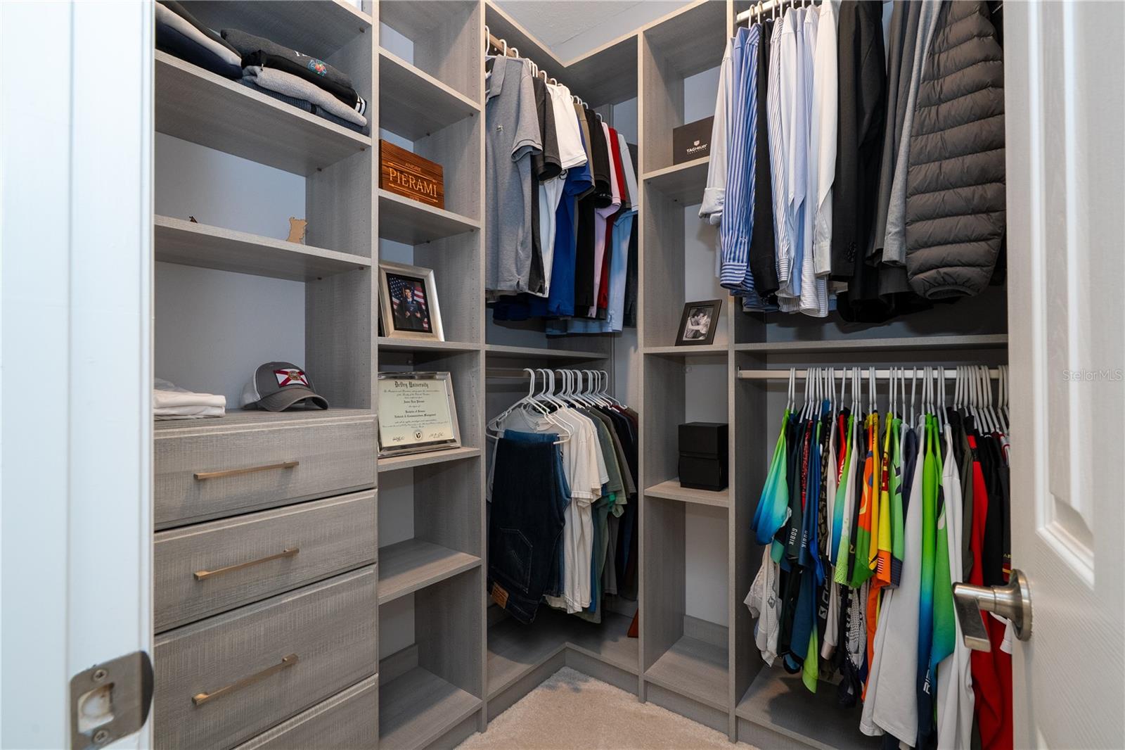 SANCTUARY/TWIN WATERS - Residential