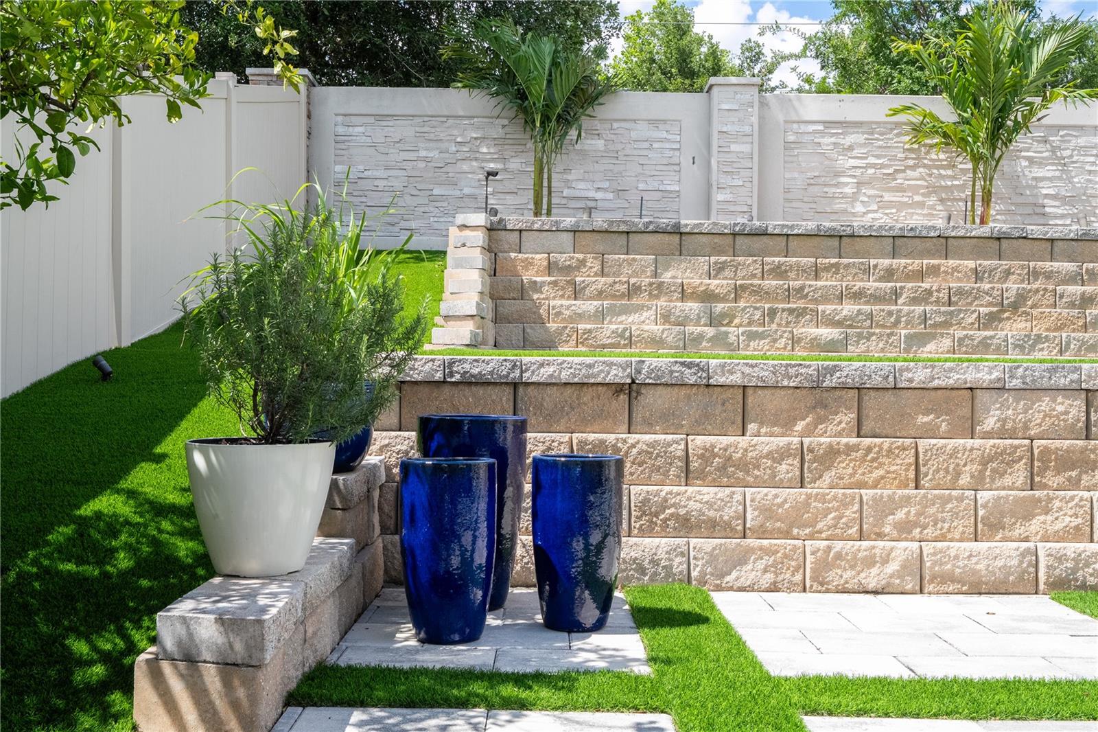 SANCTUARY/TWIN WATERS - Residential