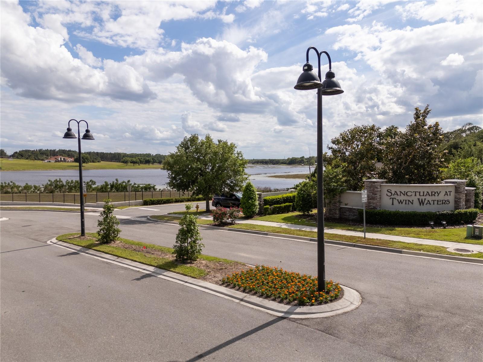 SANCTUARY/TWIN WATERS - Residential