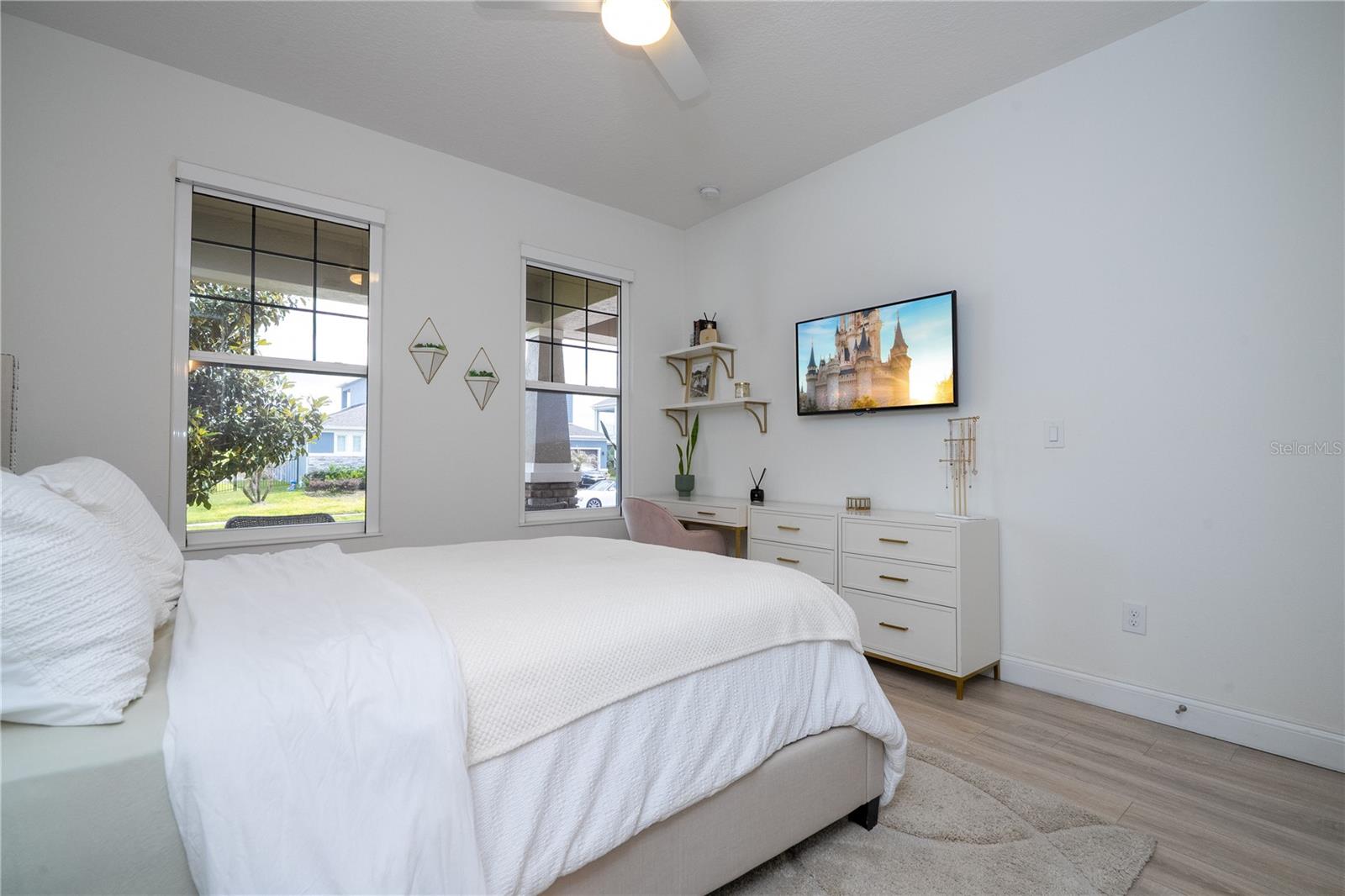 SANCTUARY/TWIN WATERS - Residential