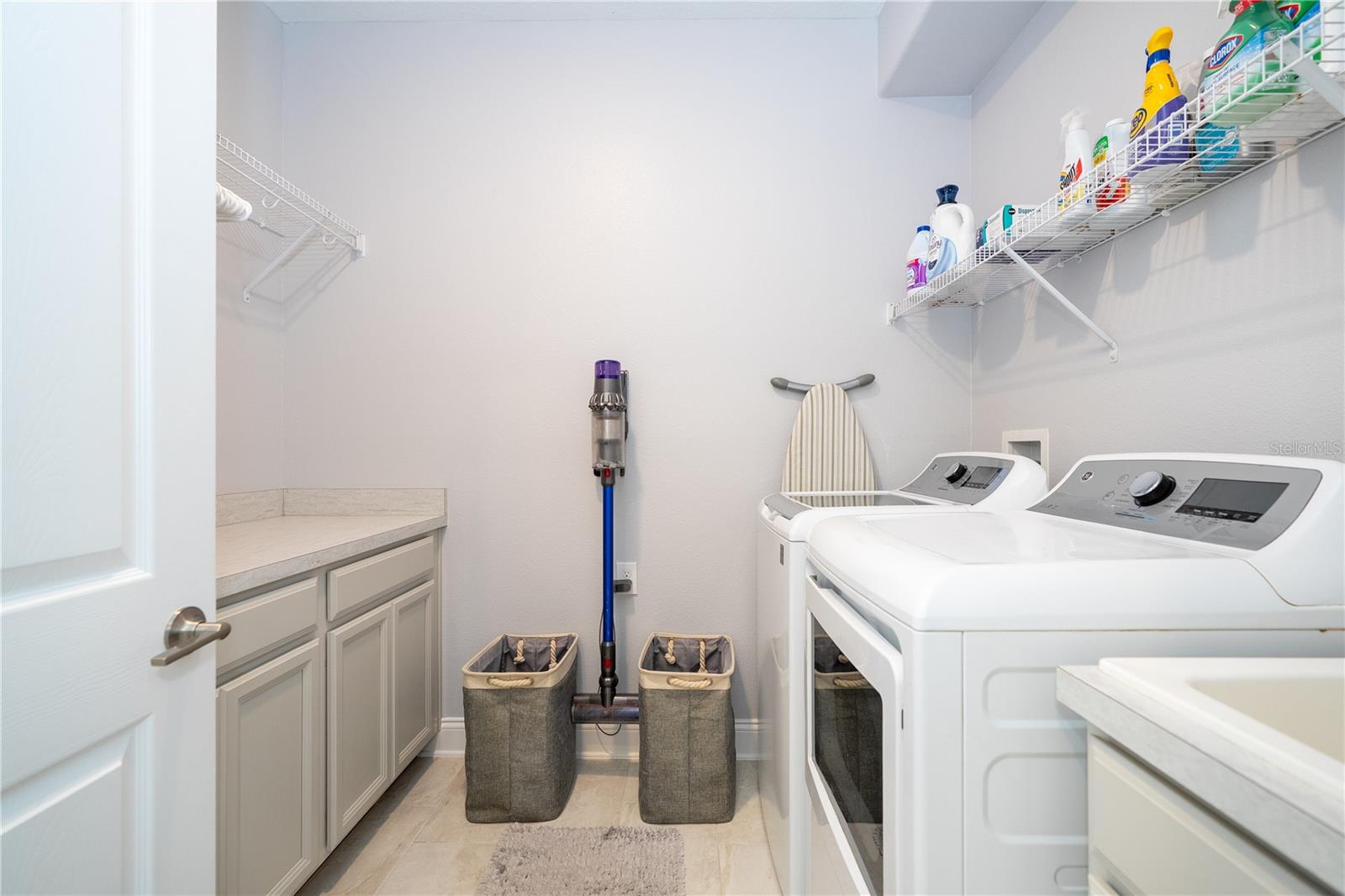 SANCTUARY/TWIN WATERS - Residential