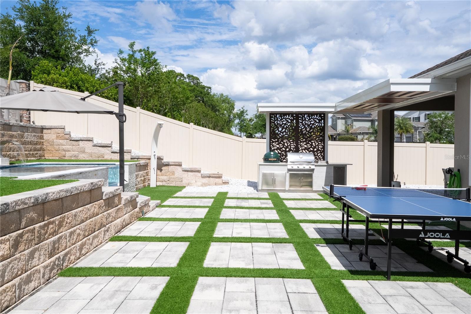 SANCTUARY/TWIN WATERS - Residential