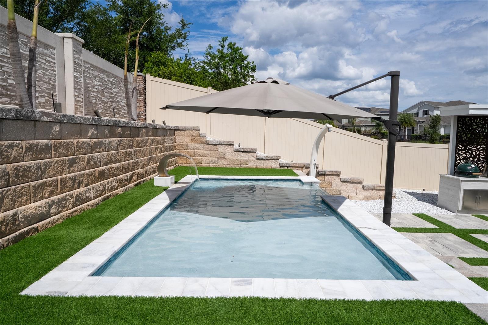 SANCTUARY/TWIN WATERS - Residential