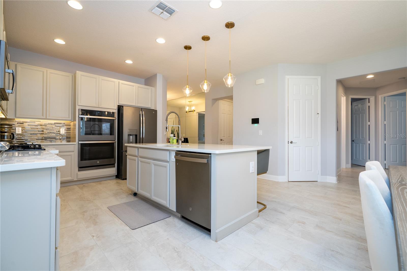 SANCTUARY/TWIN WATERS - Residential