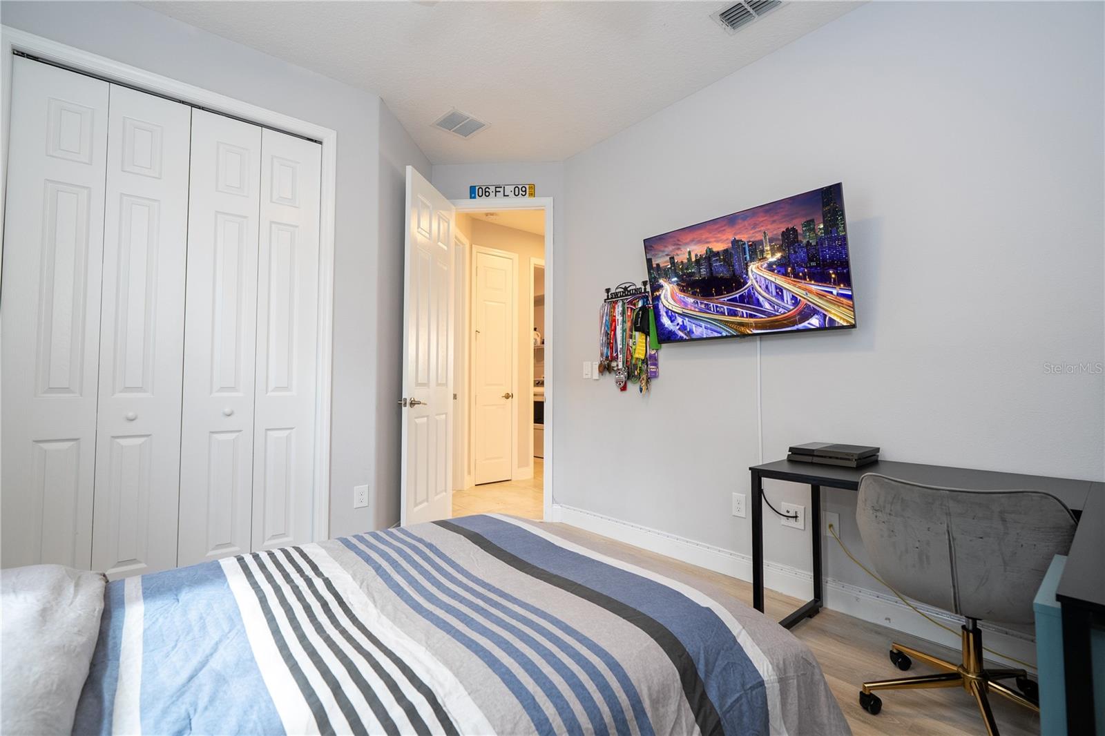 SANCTUARY/TWIN WATERS - Residential