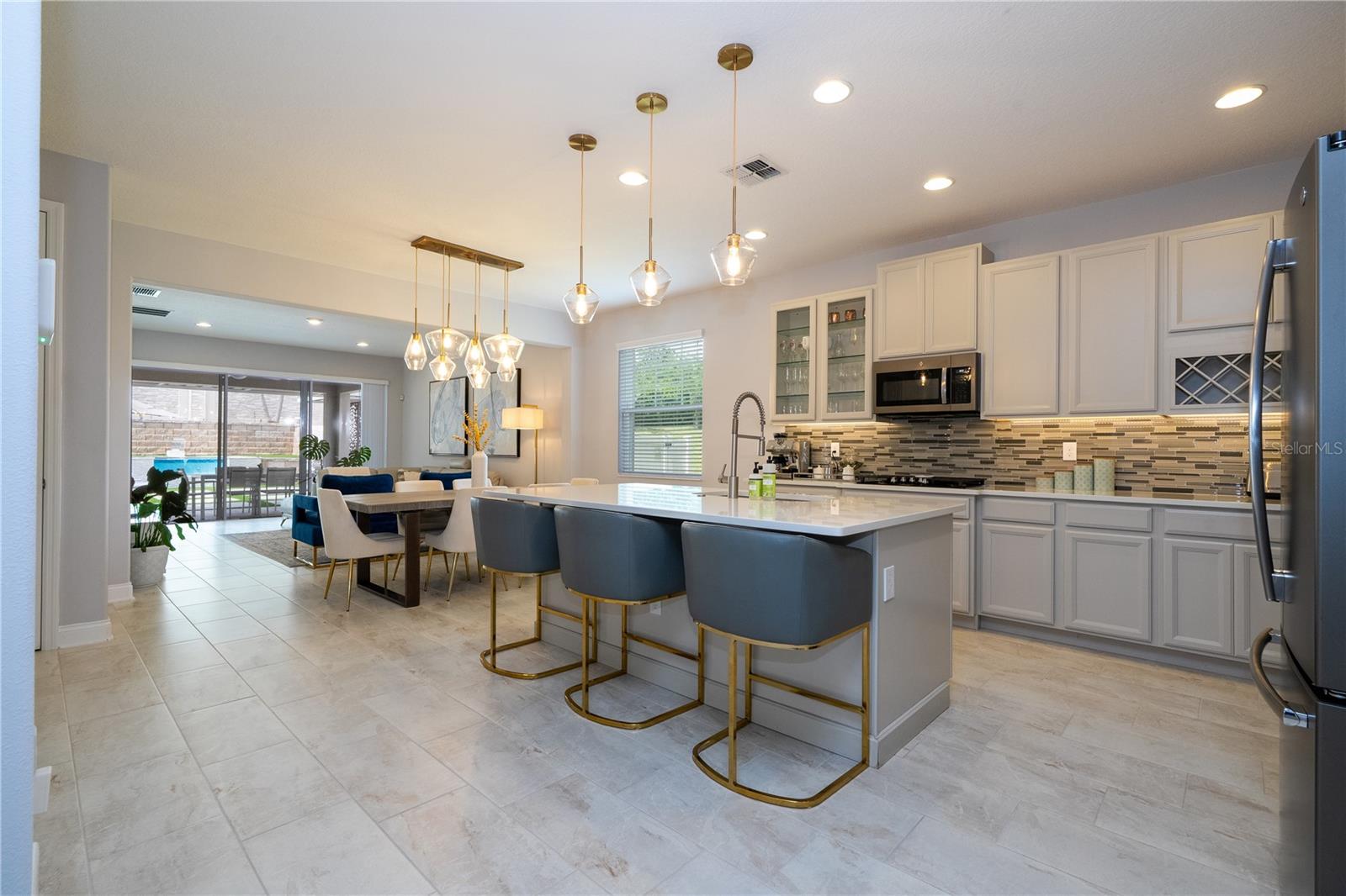 SANCTUARY/TWIN WATERS - Residential