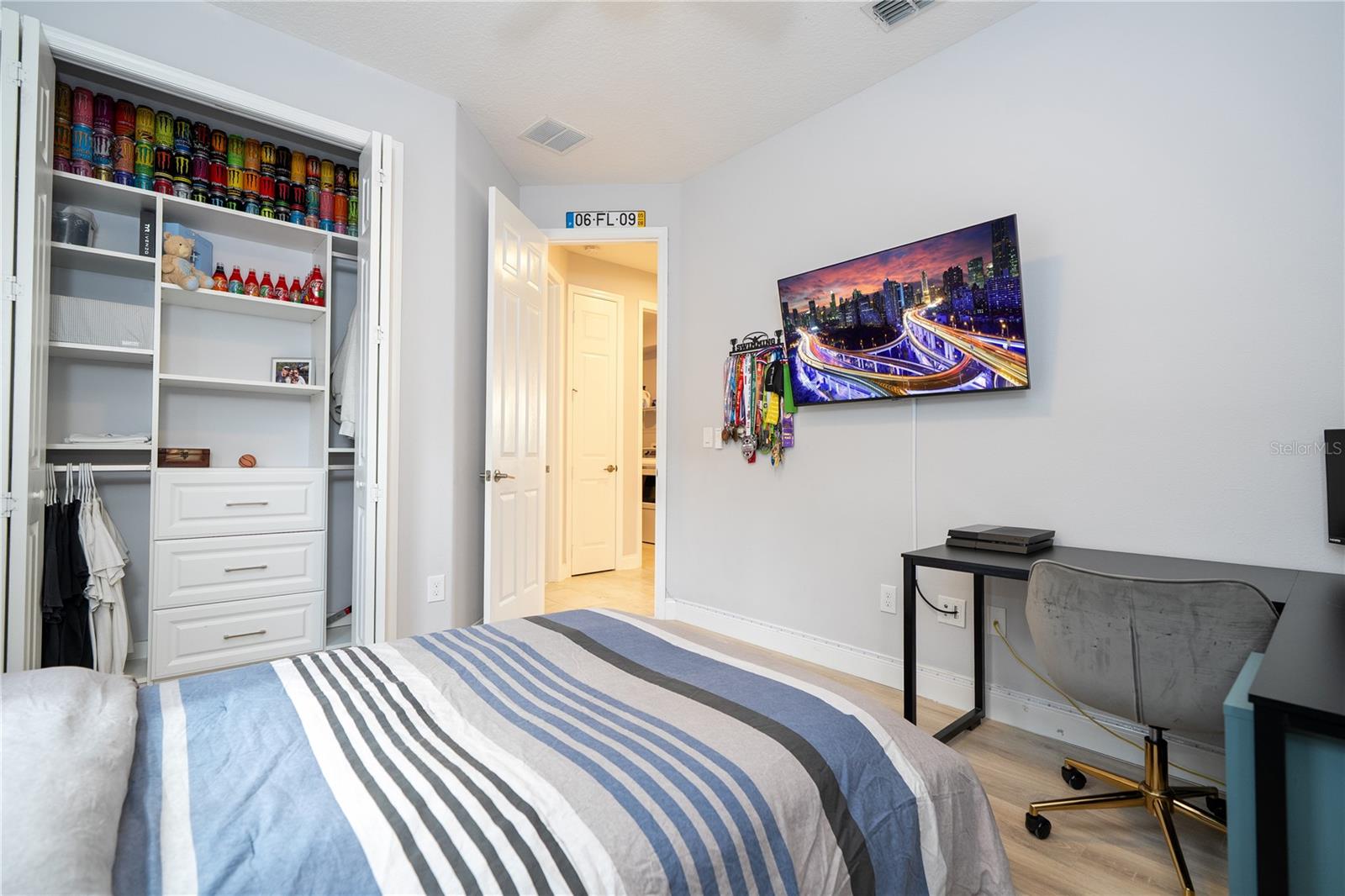 SANCTUARY/TWIN WATERS - Residential