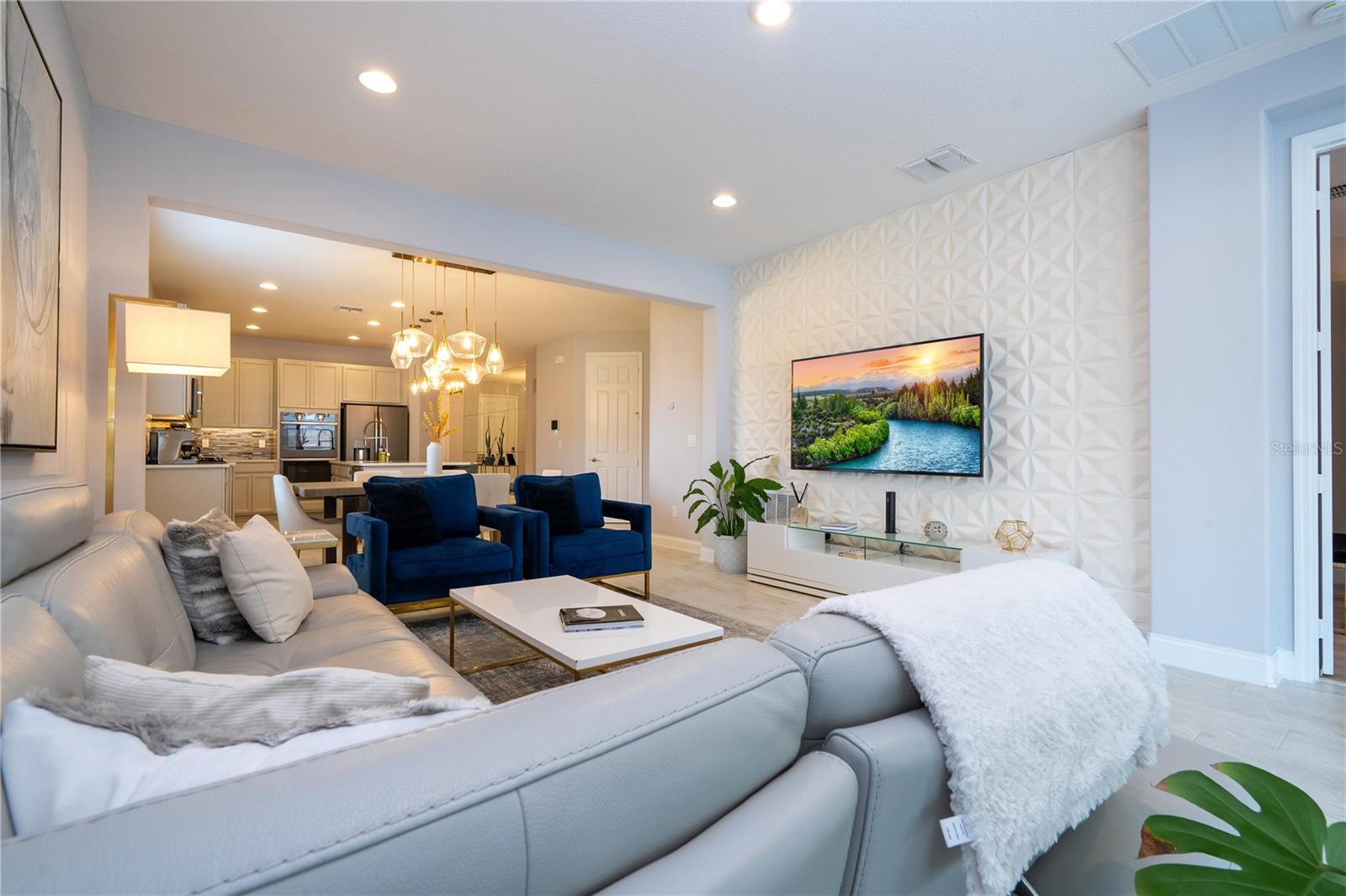 SANCTUARY/TWIN WATERS - Residential