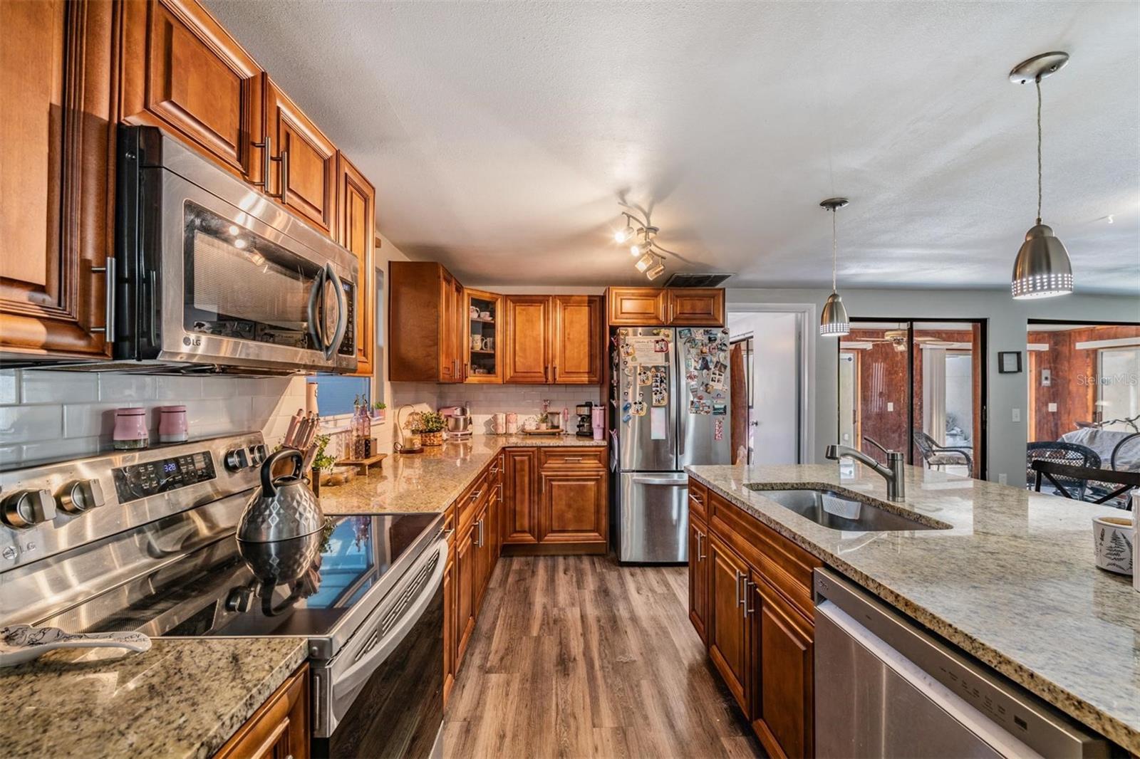 BEACON WOODS VILLAGE - Residential