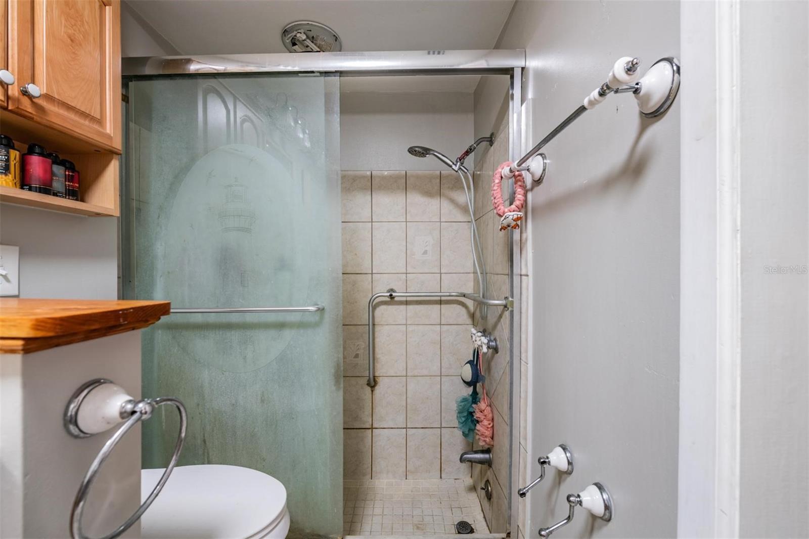 BEACON WOODS VILLAGE - Residential