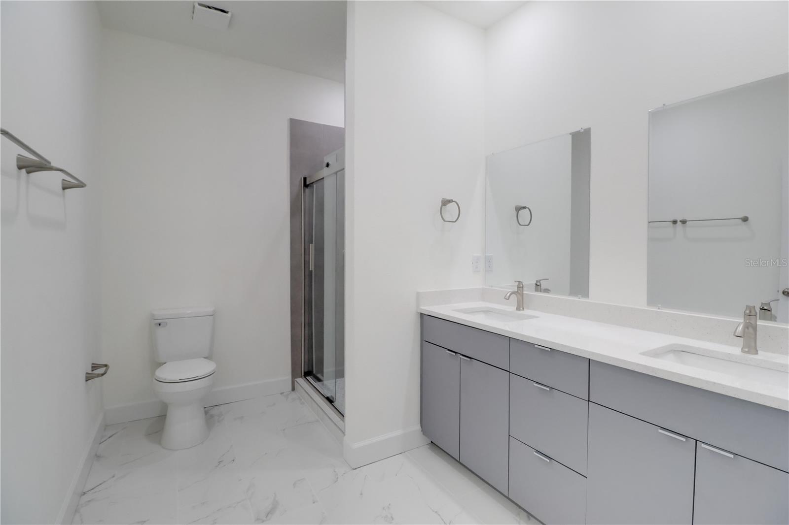 MARION OAKS UN 03 - Residential Lease