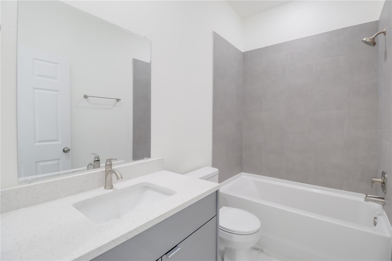 MARION OAKS UN 03 - Residential Lease