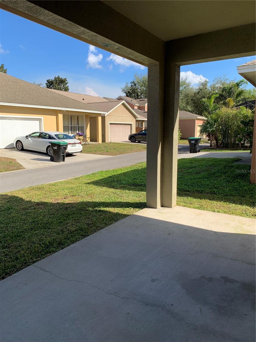 LAKES WINDERMERE PH 01 49 108 - Residential Lease