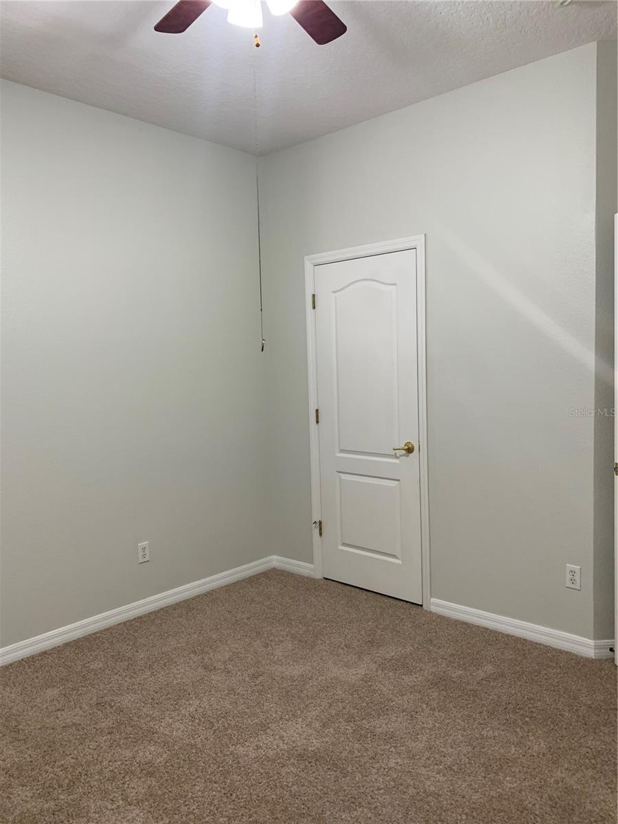 LAKES WINDERMERE PH 01 49 108 - Residential Lease