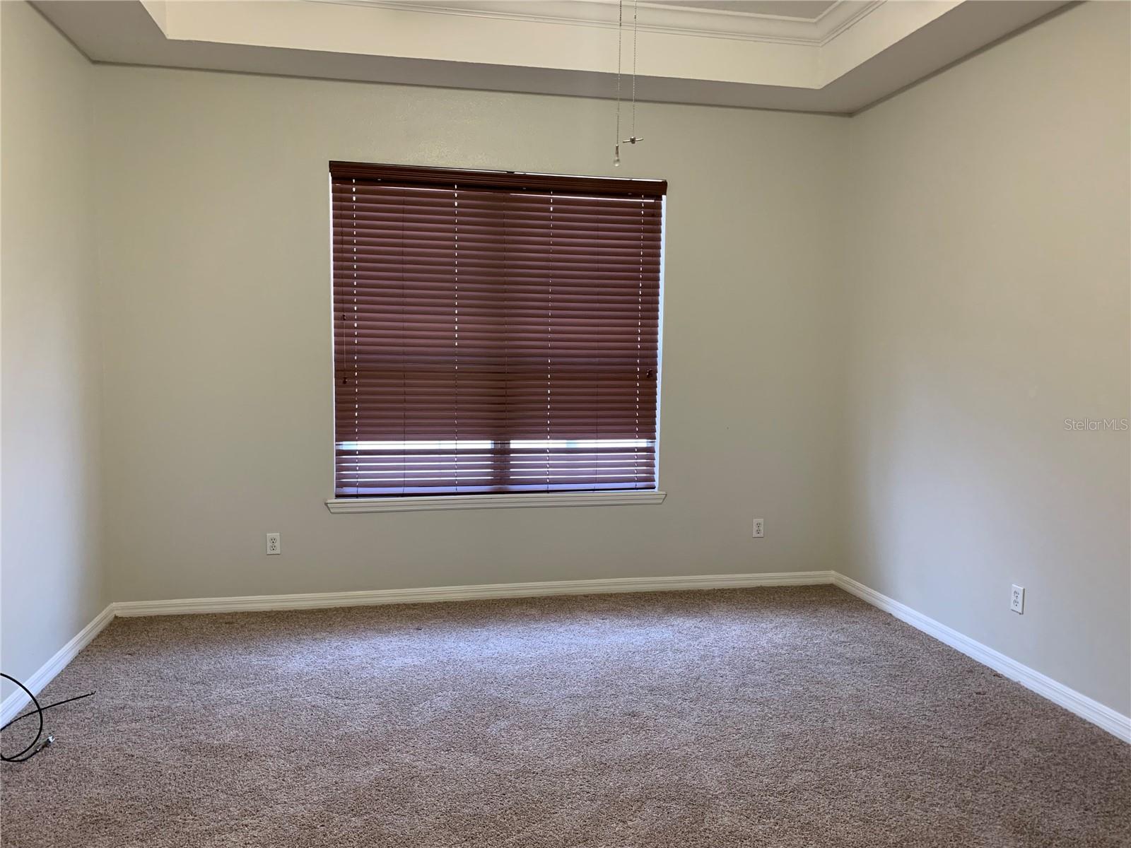 LAKES WINDERMERE PH 01 49 108 - Residential Lease