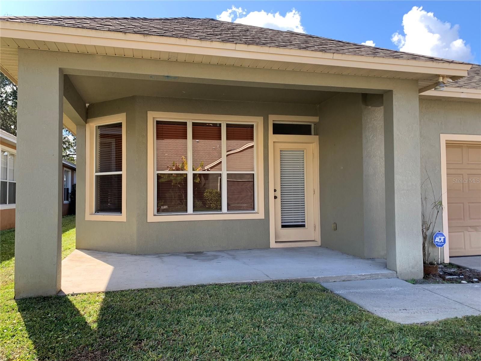 LAKES WINDERMERE PH 01 49 108 - Residential Lease