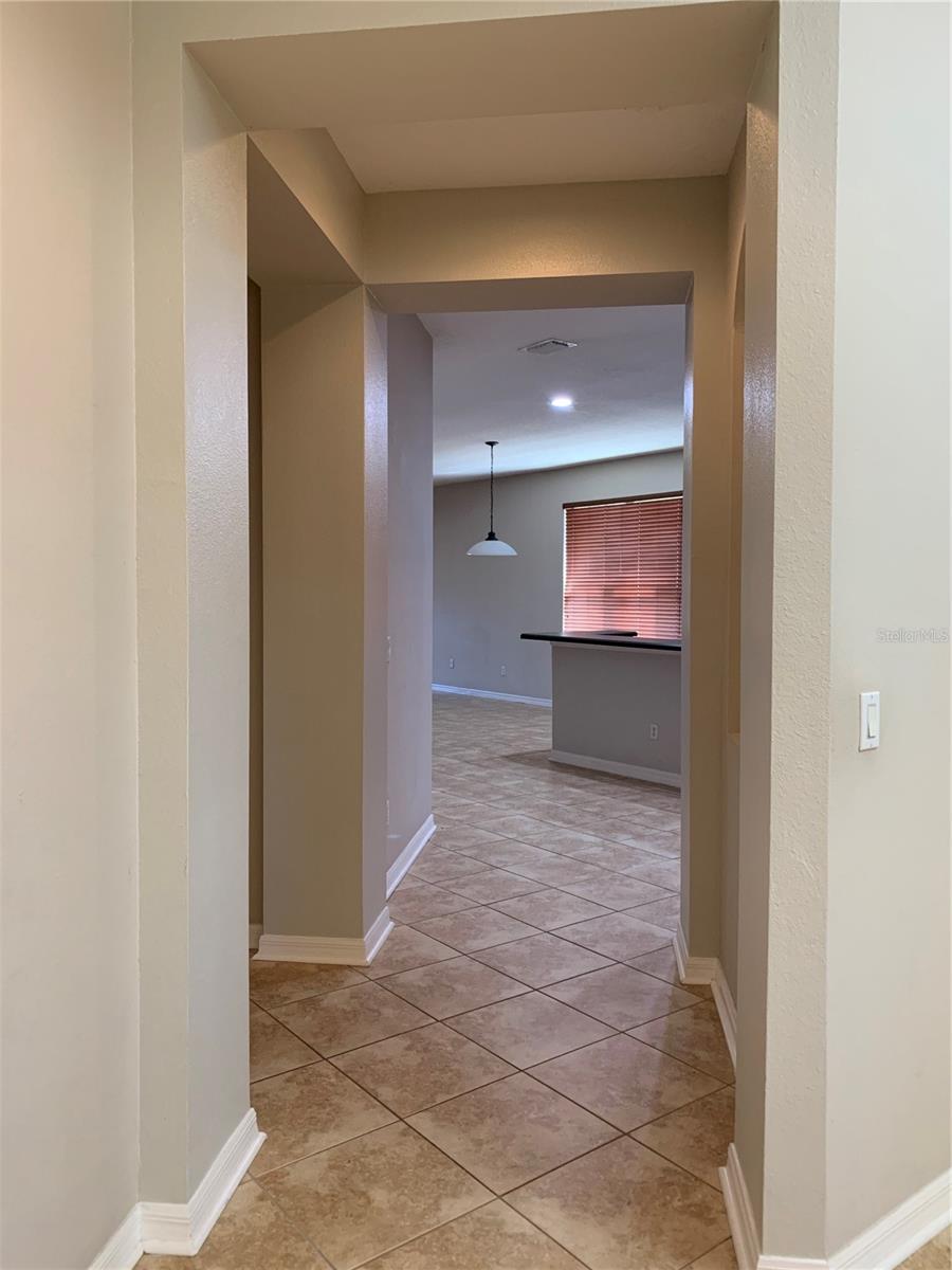 LAKES WINDERMERE PH 01 49 108 - Residential Lease