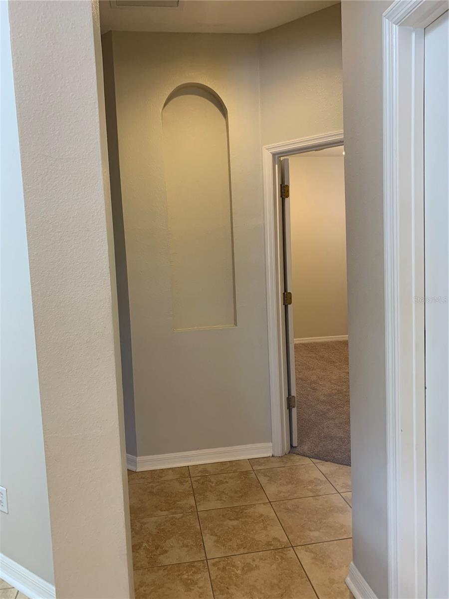 LAKES WINDERMERE PH 01 49 108 - Residential Lease