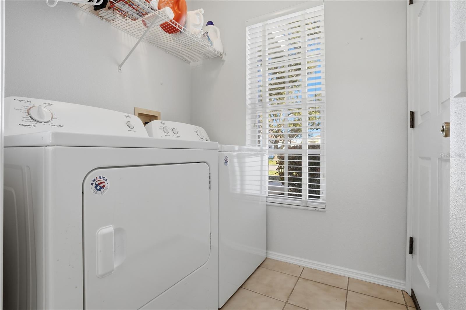 GLENN LAKES PHASE 3; LOT 2; BLOCK J; PB 30/182 - Residential