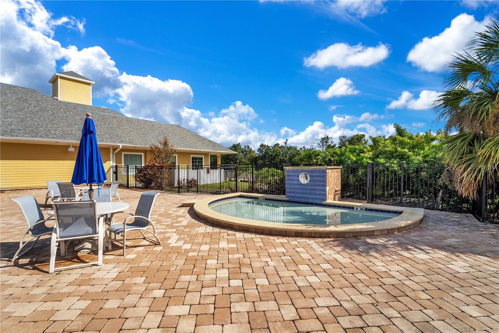 TAMPA PALMS AREA 2 UNIT 5B - Residential