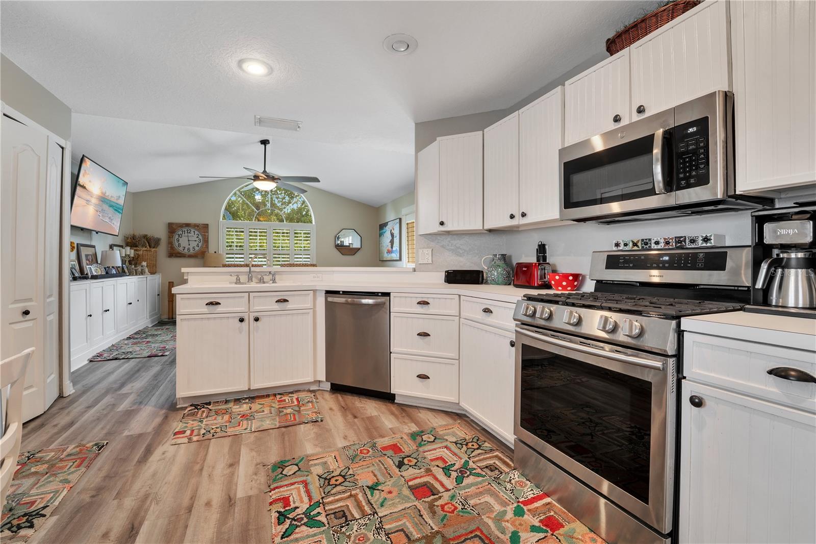 TAMPA PALMS AREA 2 UNIT 5B - Residential