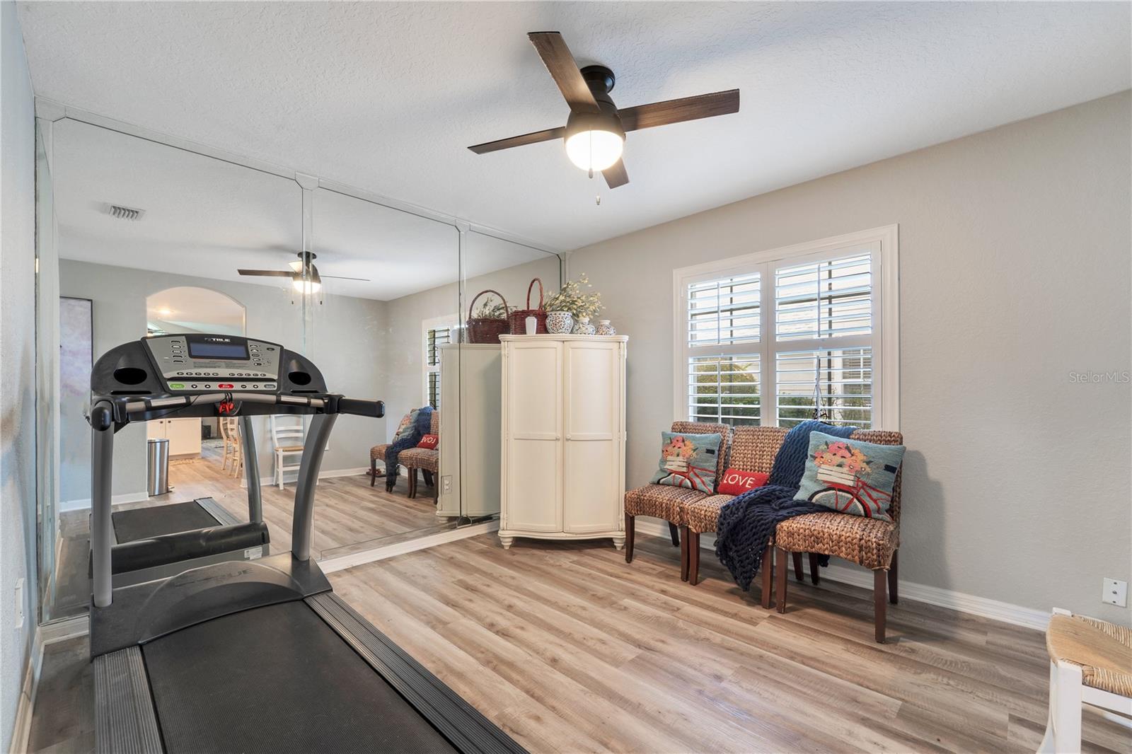 TAMPA PALMS AREA 2 UNIT 5B - Residential