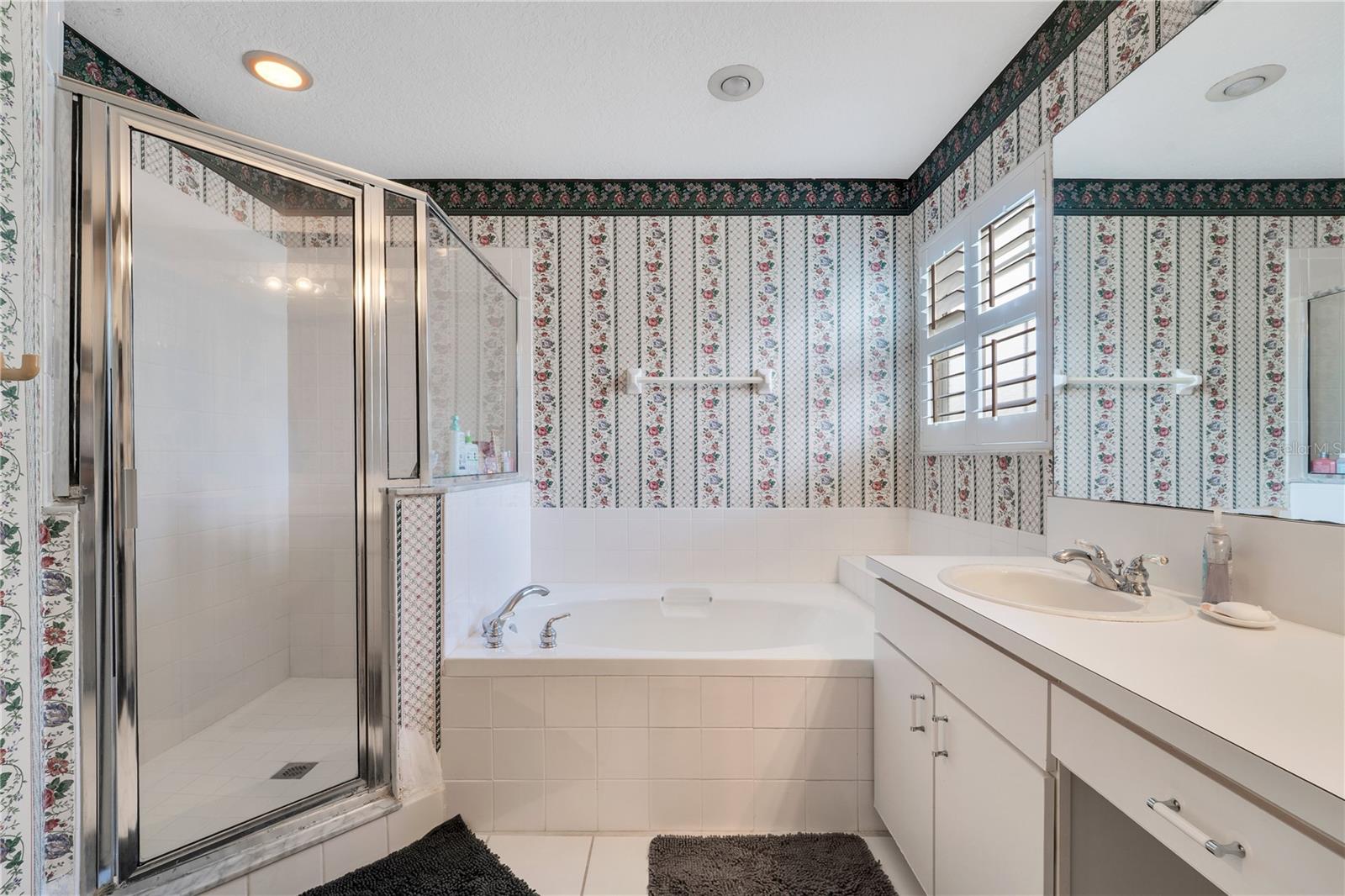 TAMPA PALMS AREA 2 UNIT 5B - Residential